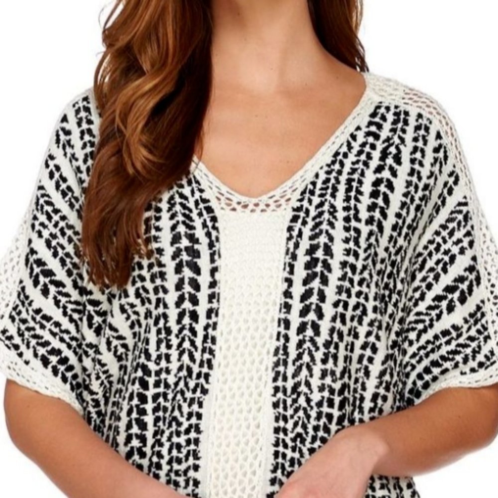 C Wonder Jacquard Knit Short Sleeve Sweater Poncho - Picture 2 of 8